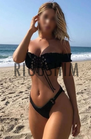 יש חברה החזה להיכרות עם גבר, קשוב.